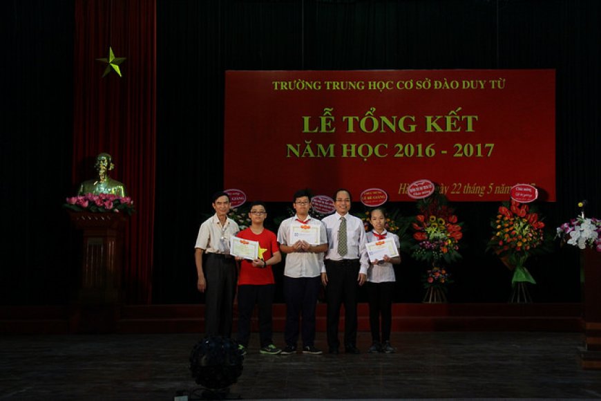GẶP GỠ 3 GƯƠNG MẶT HỌC SINH XUẤT SẮC CỦA TRƯỜNG THCS ĐÀO DUY TỪ NĂM HỌC 2016-2017 - Trường THCS Đào Duy Từ Hà Nội