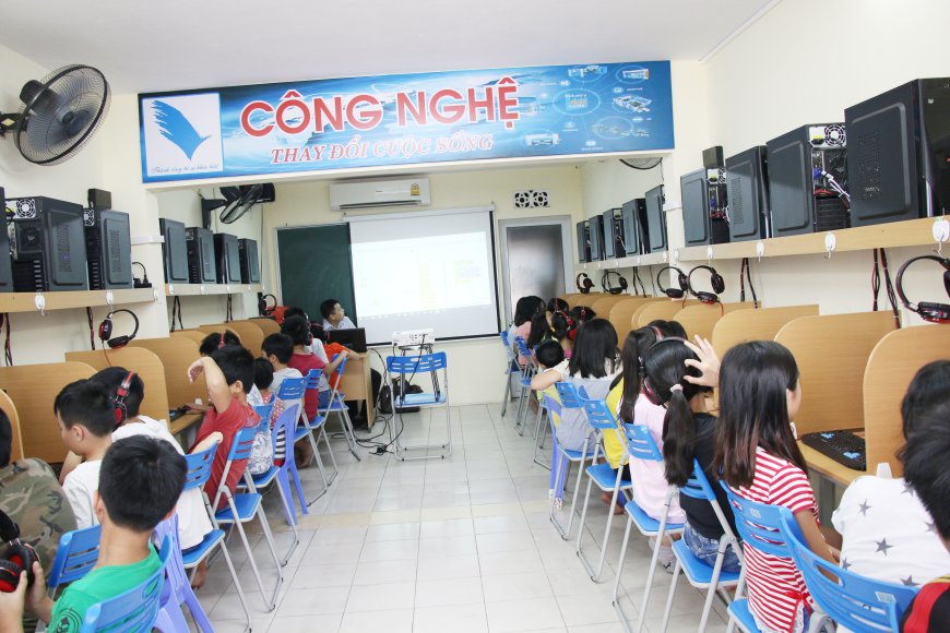 PHÒNG TIN HỌC HIỆN ĐẠI TRƯỜNG THCS ĐÀO DUY TỪ – Trường THCS Đào Duy Từ Hà Nội
