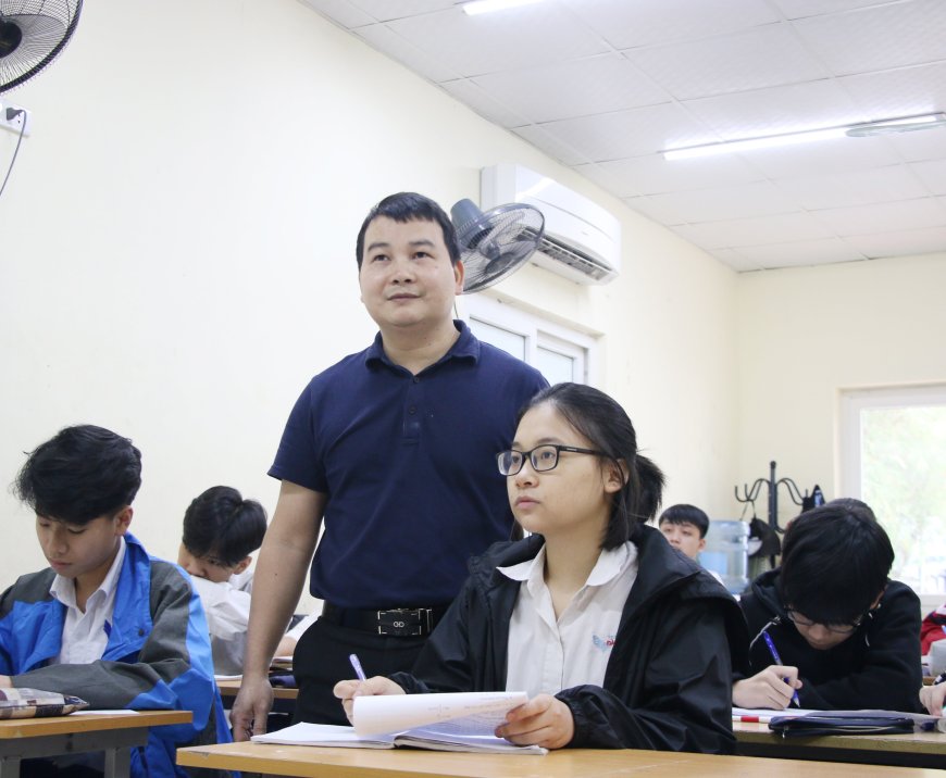 Bài viết của HS Nguyễn Nhật Minh lớp 8A: NHỮNG TIẾT LUYỆN THI MÔN TOÁN TẠI THCS ĐÀO DUY TỪ - Trường THCS Đào Duy Từ Hà Nội